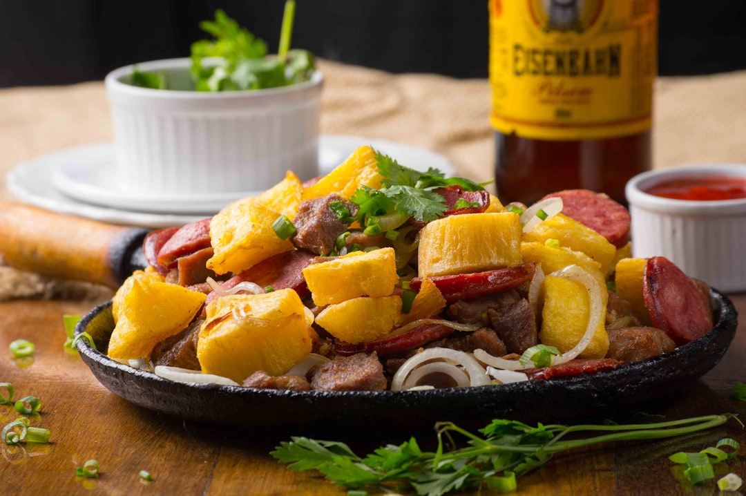 Calorias da mandioca (aipim): quantas kcal e como usar na dieta