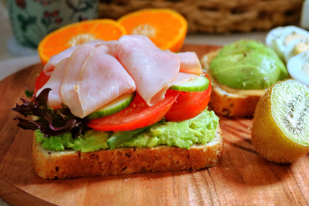 Calorias do Sanduíche Natural: quantas calorias tem e como reduzir